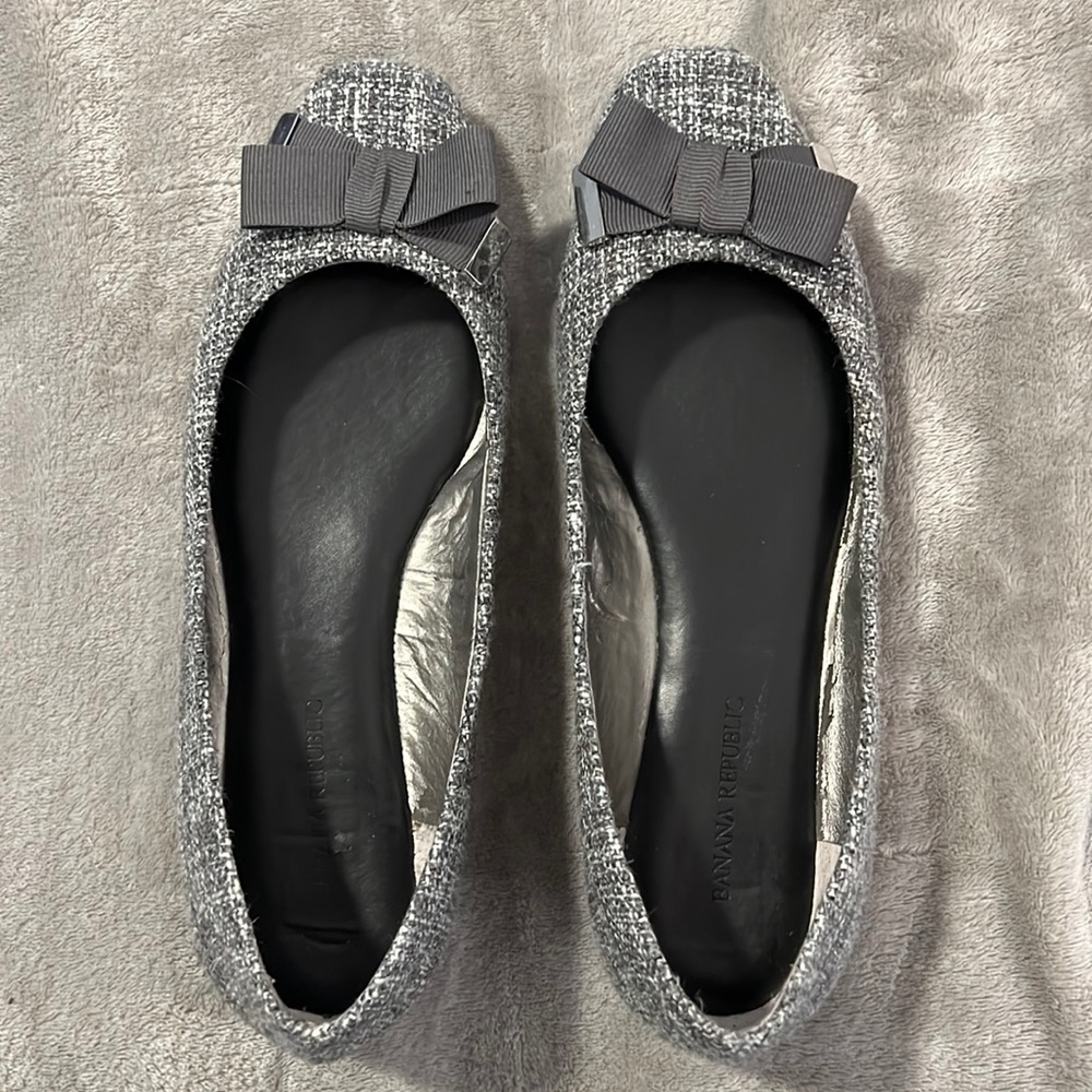Banana Republic flats used woven fabric size 9